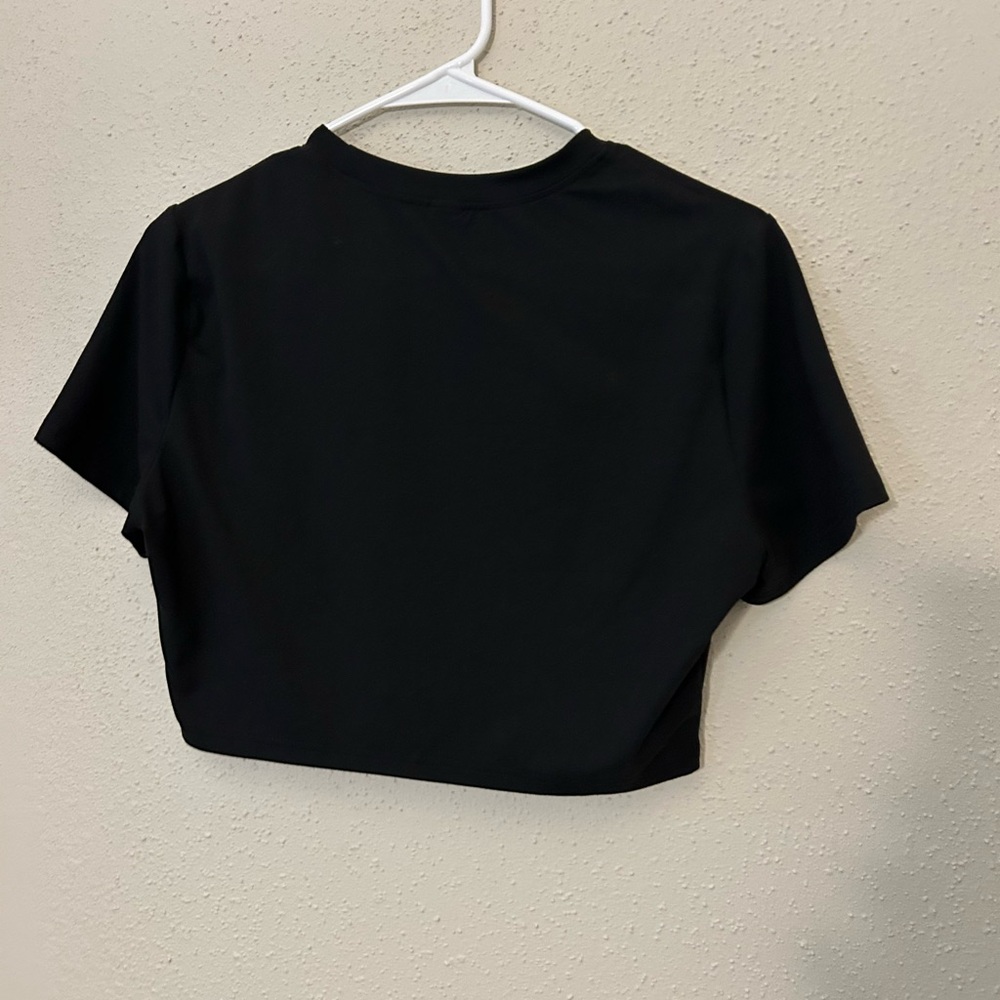SHEIN Black Tee with White Label - Picture 2 of 4